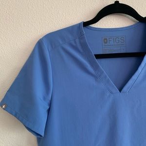 FIGS • Casma Three-Pocket Scrub Top